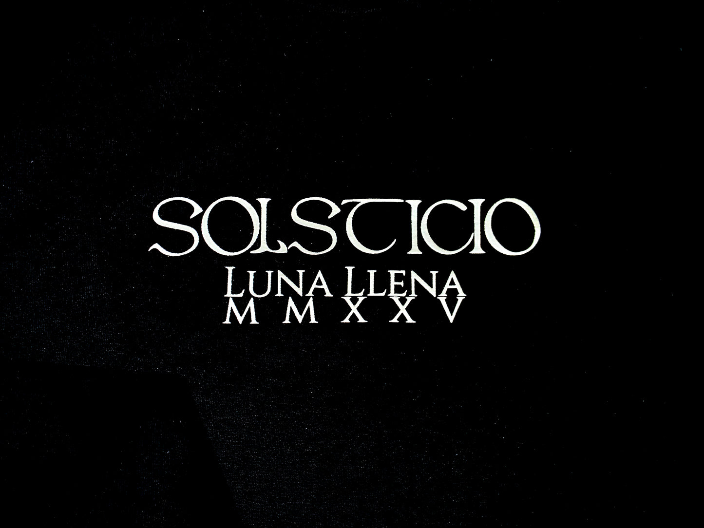 Camiseta Luna Llena 2025